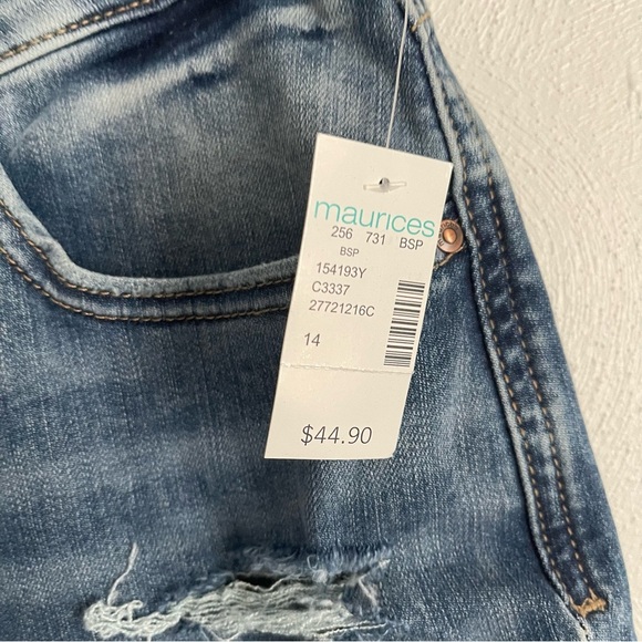 M Jeans by Maurices women’s Jean shorts everflex high rise size 14 NWT - Picture 3 of 13